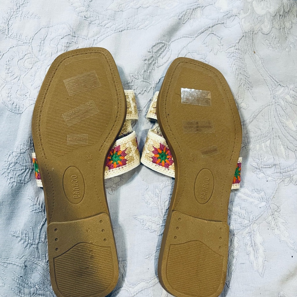 BAMBOO IDEA Floral Sandals - Cream and Brown - Picture 4 of 8